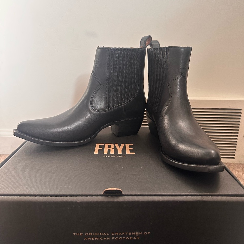 Frye Sacha Chelsea Black Ankle Boots